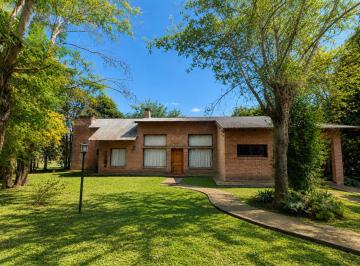 Casa · 138m² · 4 Ambientes · 3 Cocheras · Venta Casa 4 Amb Pileta Club de Campo La Martona