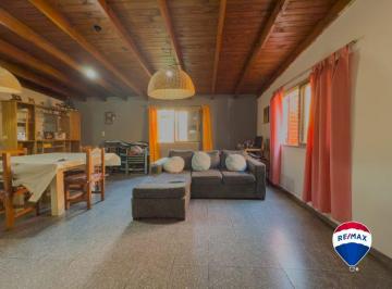 Casa · 108m² · 3 Ambientes · 1 Cochera · Casa en Venta en City Bell Dos Dorm.