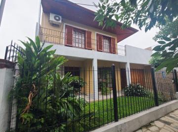Casa · 200m² · 6 Ambientes · 2 Cocheras · Casa 5 Ambientes con Cochera en Quilmes