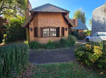 Casa · 150m² · 4 Ambientes · Venta Casa 4 Amb Barrio El Carmen Hudson