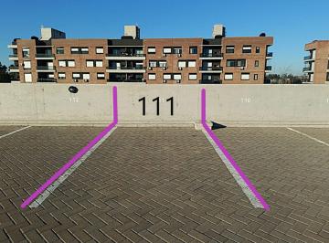 Garage · 10m² · Venta Cochera Descubierta Los Pasos I Fisherton