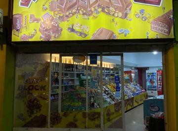 Fondo de comercio · 60m² · Venta Fondo de Comercio Minimarket 24 Hs. Alberdi