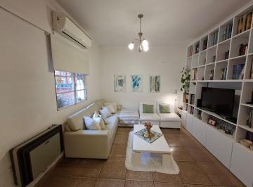 PH · 82m² · 3 Ambientes · Casa en PH, 2 Dorm., Domingo Silva Al 2400.