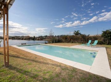 Casa · 203m² · 5 Ambientes · 3 Cocheras · Alquiler Casa a La Laguna San Matias Escobar