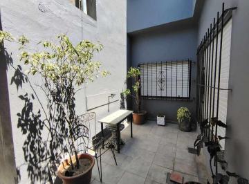 PH · 70m² · 3 Ambientes · 1 Cochera · PH 3 Amb. Coch. Patio. Terraza. Luz. Sin Expensas