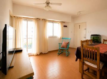 Departamento · 60m² · 3 Ambientes · Dpto 3 Ambientes Luminoso con Balcón - Apto Crédito