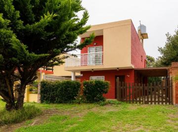 Casa · 86m² · 3 Ambientes · 1 Cochera · Venta Dupléx 3 Amb con Parrilla en Nueva Atlantis