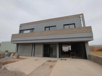 Local comercial · 140m² · 1 Cochera · Alquiler Local Comercial a Estrenar, Cipolletti