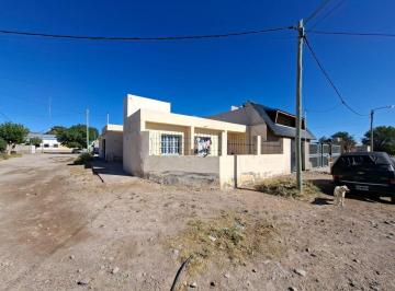 Casa · 110m² · 3 Ambientes · 1 Cochera · Venta Casa Esquina Sierra Grande Rio Negro