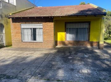 Casa · 80m² · 4 Ambientes · Casa Venta La Reja