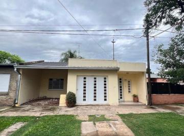 Casa · 150m² · 6 Ambientes · 1 Cochera · En Venta Casa Barrio Sur - con Quincho y Pileta
