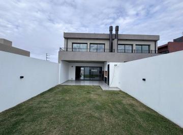 Casa · 165m² · 4 Ambientes · 2 Cocheras · Venta Dúplex 3 Dorm. Docta Cordoba