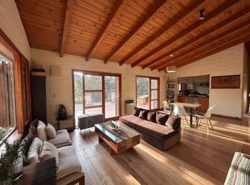 Casa · 144m² · 4 Ambientes · 1 Cochera · Casa Venta La Cumbre 3 Dorm + 1 de Servicio Cba.