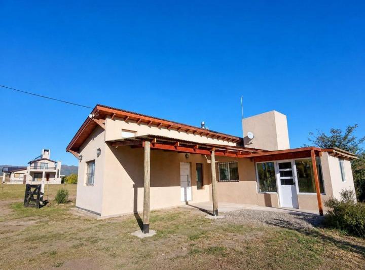 Casa · 73m² · 4 Ambientes · 1 Cochera