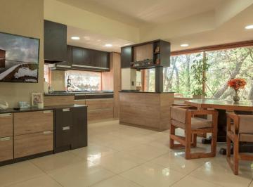 Casa · 427m² · 20 Ambientes · 6 Cocheras · Complejo Turistico - Oportunidad de Inversion