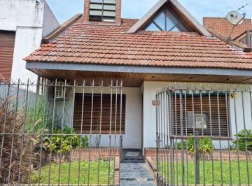 Casa · 234m² · 5 Ambientes · 2 Cocheras · Casa Venta Longchamps 5 Ambientes Patio y Pileta