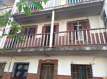 Departamento · 49m² · 3 Ambientes · Venta PH 3 Amb 49 m² Luminoso B° Dorrego Mataderos