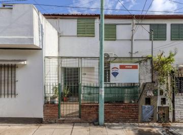 Casa · 61m² · 3 Ambientes · Casa Duplex 3 Amb en Venta con Parrilla Pompeya