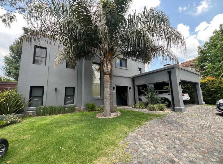 Casa · 277m² · 6 Ambientes · 1 Cochera