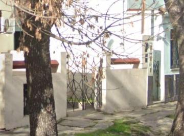 PH · 63m² · 3 Ambientes · 1 Cochera · Venta PH Al Fte 3 Amb. C/gge, Jardín, Patio y Terrz