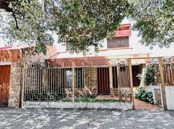 Casa · 211m² · 11 Ambientes · 1 Cochera · Venta Casa de 2 Pisos en Parque Atlantica