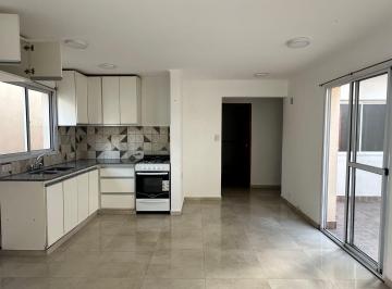 PH · 50m² · 3 Ambientes · 1 Cochera · Departamento PH en Venta La Plata 2 Dorm.