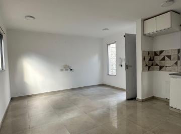 PH · 50m² · 3 Ambientes · 1 Cochera · PH en Alquiler Lisandro Olmos 2 Dorm.