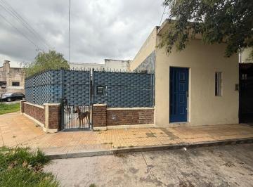 Casa · 155m² · 5 Ambientes · 1 Cochera · Venta Casa 4 Amb y Depto 2 Amb Bella Vista Centro