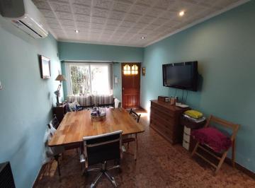 Casa · 102m² · 4 Ambientes · 2 Cocheras · Casa 4 Ambientes Venta Bella Vista Cocheras Jardín
