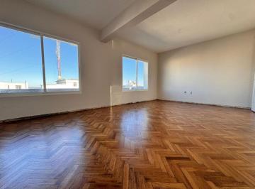 Oficina comercial · 75m² · Alquiler de Oficina en Ciudad Vieja con Promoción