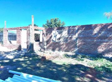 Casa · 104m² · 4 Ambientes · 1 Cochera · Venta Casa 3 Dorm. Proximo a Car One