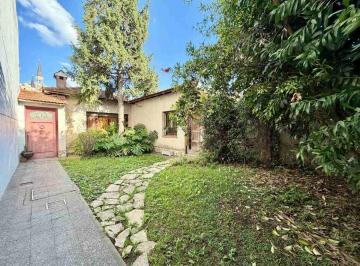 Casa · 135m² · 5 Ambientes · 1 Cochera · Venta Casa a Refaccionar 375 m² Santos Lugares