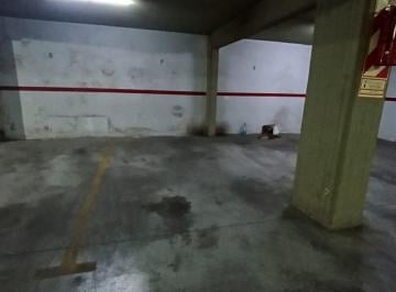 Garage · 10m² · Cochera Cubierta C/porton Electrico m. Coronado