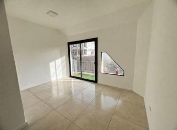 Departamento · 93m² · 4 Ambientes · Departamento Triplex Urquiza 545 - 1º Piso
