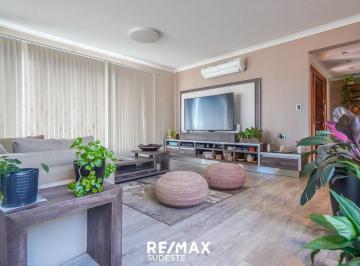 Casa · 450m² · 4 Ambientes · 2 Cocheras · Venta Propiedad Exclusiva en Sierra de La Ventana