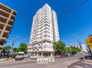 Departamento · 92m² · 4 Ambientes · Venta - Departamento 3 Dorm. - Centro