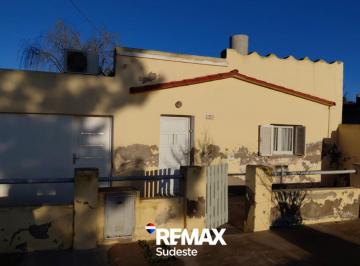 Casa · 66m² · 3 Ambientes · 1 Cochera · Venta Casa Dos Dorm. Gral Daniel Cerri