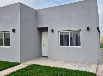 Casa · 50m² · 3 Ambientes · 2 Cocheras · Venta Casa 3 Ambientes Barrio Laguna Azul