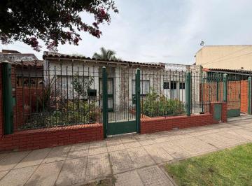 Casa · 120m² · 4 Ambientes · 2 Cocheras · Venta Casa 4 Amb - Villa Tesei - Excelente Zona
