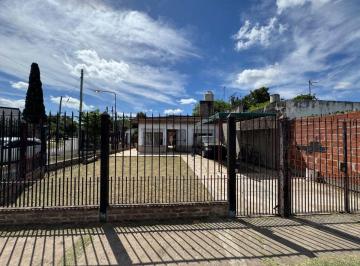 Casa · 85m² · 3 Ambientes · 2 Cocheras · Venta Casa 3 Ambientes en Rafael Castillo