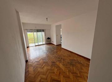 Departamento · 45m² · 2 Ambientes · Alquiler Depto 2 Amb Avellaneda Balcón Luminoso
