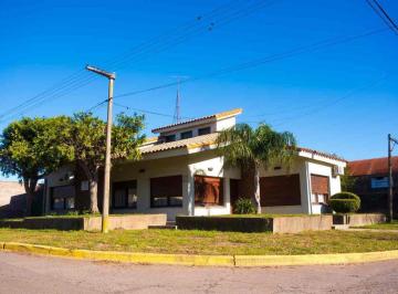 Casa · 170m² · 6 Ambientes · 1 Cochera · Casa en Venta en Socorro