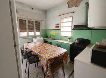 Casa · 188m² · 6 Ambientes · 1 Cochera · Vivienda Multipropósito en Ramos Mejía