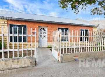 Casa · 71m² · 3 Ambientes · 1 Cochera · Casa de 3 Dorm. en Venta en Rada Tilly