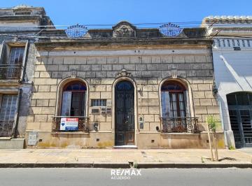 Casa · 160m² · 5 Ambientes · Venta Casa 4 Dormi Centrica San Nicolas Apta C.