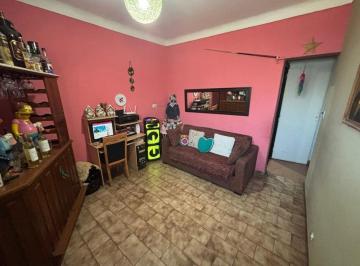 Casa · 176m² · 3 Ambientes · 1 Cochera · Venta Casa 3 Amb - Garage - Jardin - Patio - El Palomar