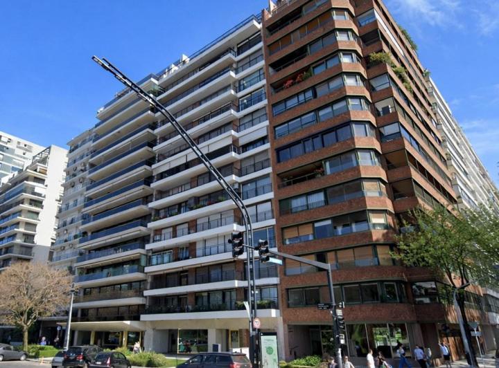 Departamento · 300m² · 5 Ambientes · 2 Cocheras