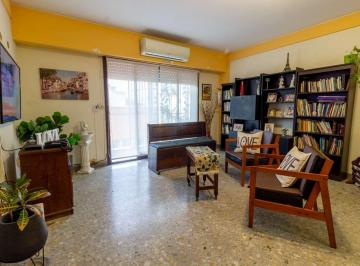 Departamento · 60m² · 3 Ambientes · Departamento 3 Ambientes Monte Castro C/ Balcon