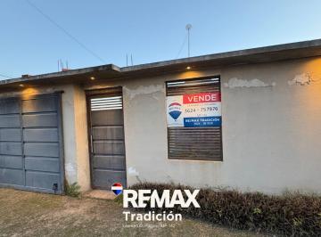 Casa · 40m² · 3 Ambientes · 1 Cochera · Casa en Venta 2 Dorm - Av Marconi - Fontana
