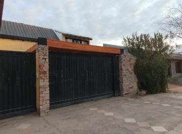 Casa · 165m² · 8 Ambientes · 2 Cocheras · Venta Casa Excelente Categoria en San Martin